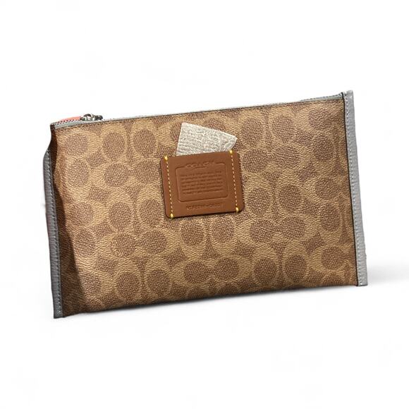 New Retail $295 Coach Day Tote Bag - Picture 9 of 9